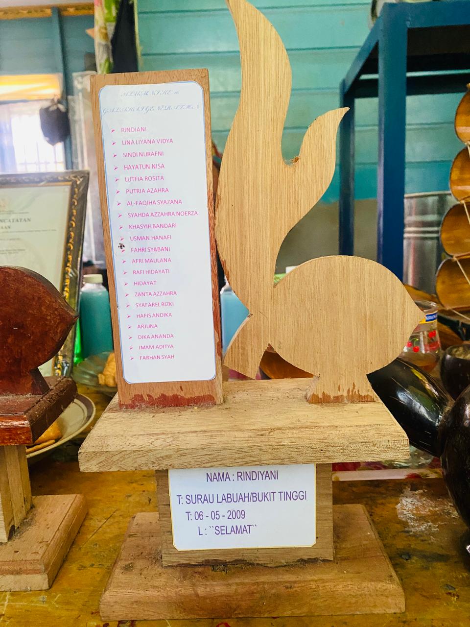 Piala Dari Batok Kelapa